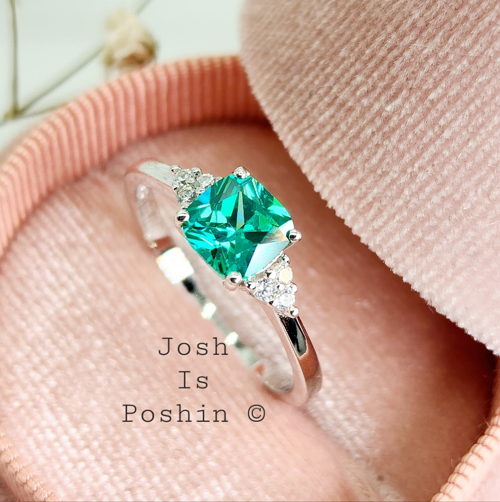 Mint Green sapphire diamond cocktail ring in sterling silver - Picture 4 of 11
